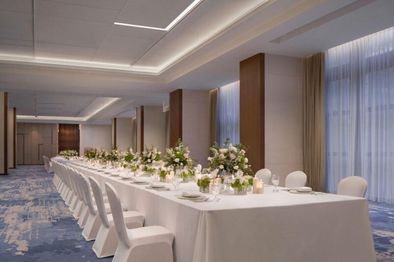 Ballroom 01