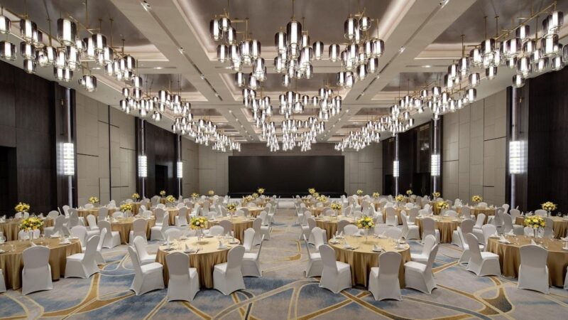 Ballroom 05