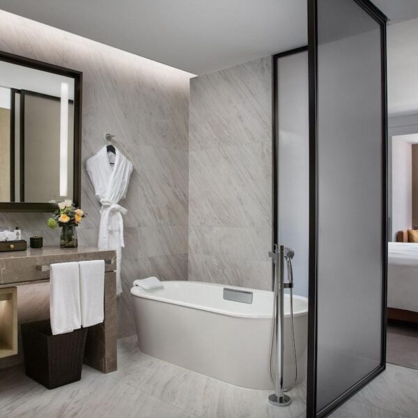 Hotel Bathroom 07