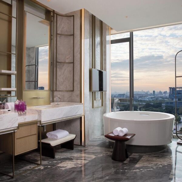 Hotel Bathroom 09
