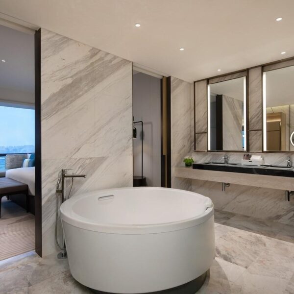 Hotel Bathroom 10
