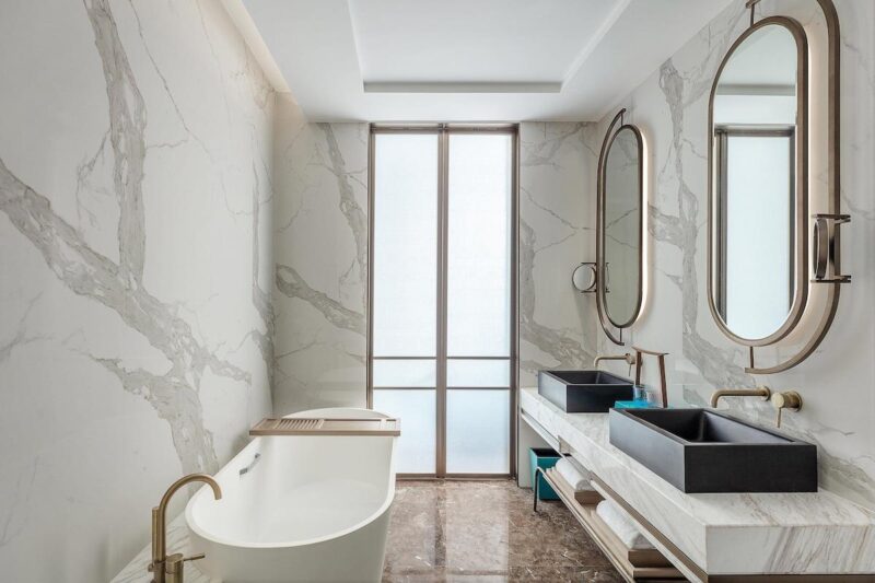 Hotel Bathroom 11