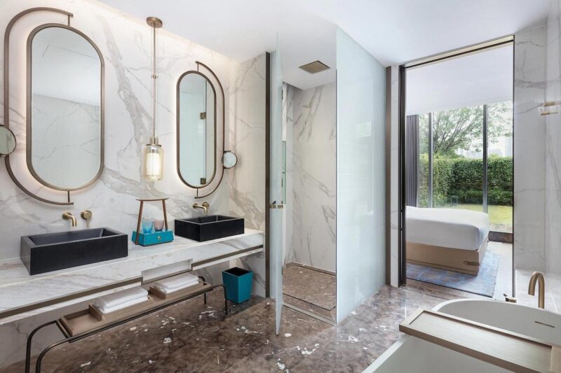 Hotel Bathroom 12