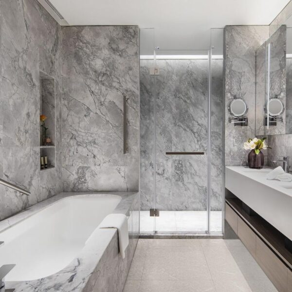 Hotel Bathroom 17