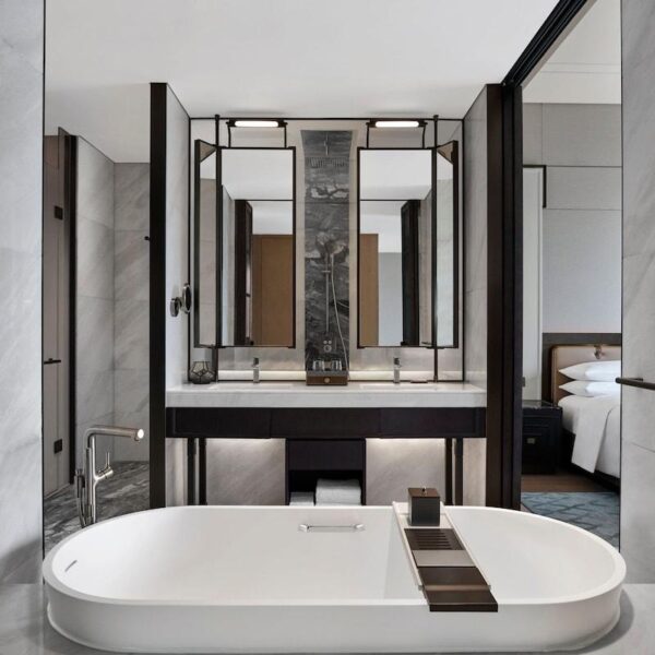Hotel Bathroom 19