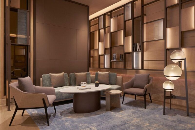 Hotel Lobby 07