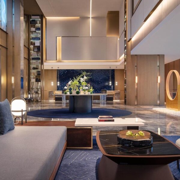 Hotel Lobby 16