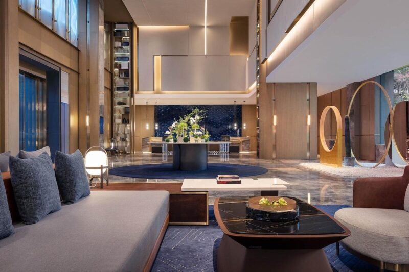 Hotel Lobby 16