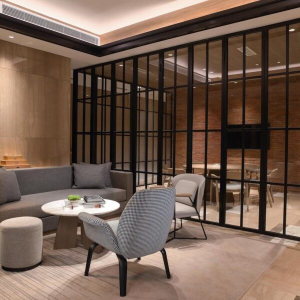 Hotel Lobby 23