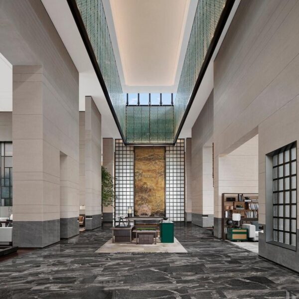 Hotel Lobby 34
