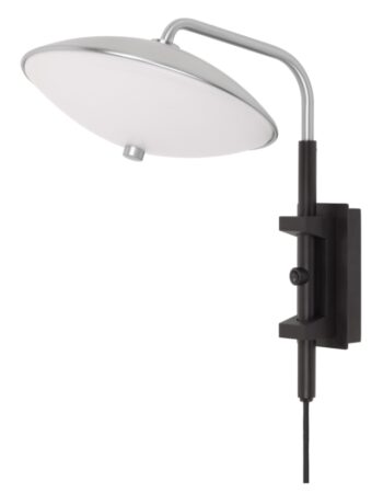 courtyard-single-wall-lamp